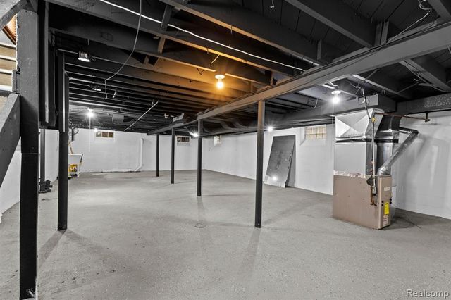 15903 Saint Marys Street, Detroit, MI 48227