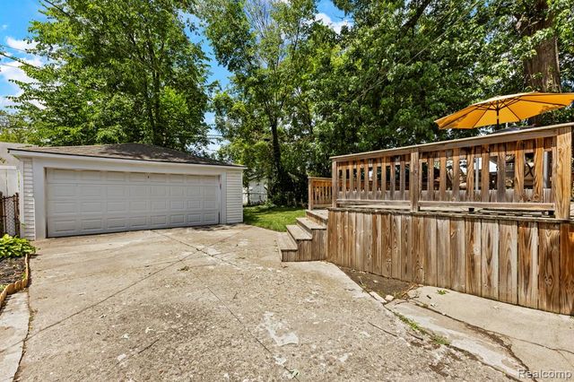 15903 Saint Marys Street, Detroit, MI 48227