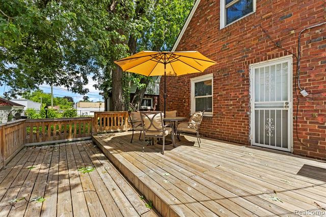 15903 Saint Marys Street, Detroit, MI 48227