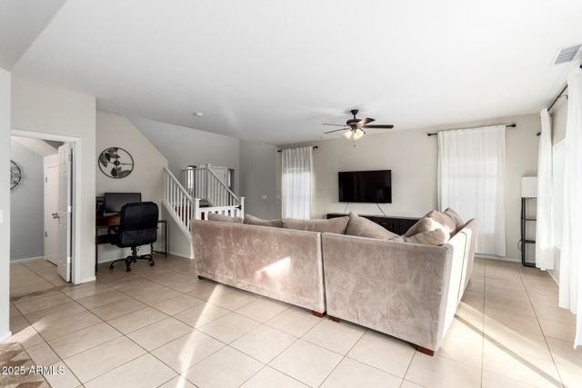 627 W OAK TREE Lane, San Tan Valley, AZ 85143