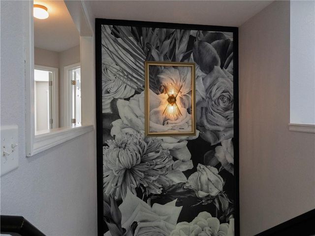 520 N John Doy Court, Lawrence, KS 66049