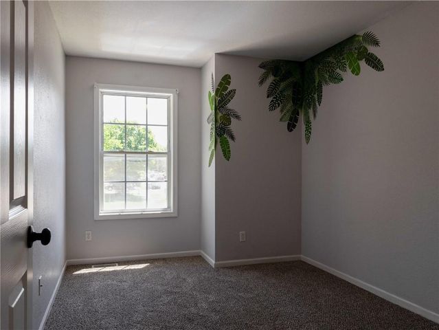 520 N John Doy Court, Lawrence, KS 66049
