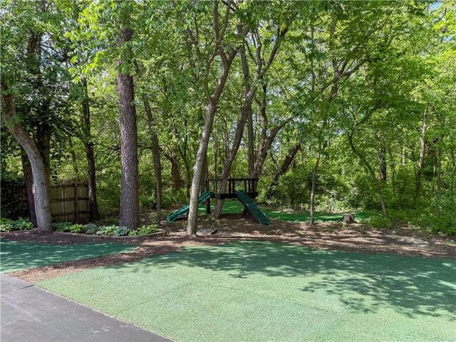 520 N John Doy Court, Lawrence, KS 66049