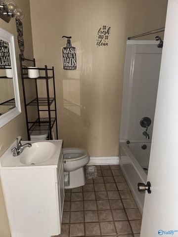 2728 Clayton Drive B, Huntsville, AL 35810