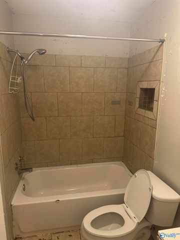 2728 Clayton Drive B, Huntsville, AL 35810