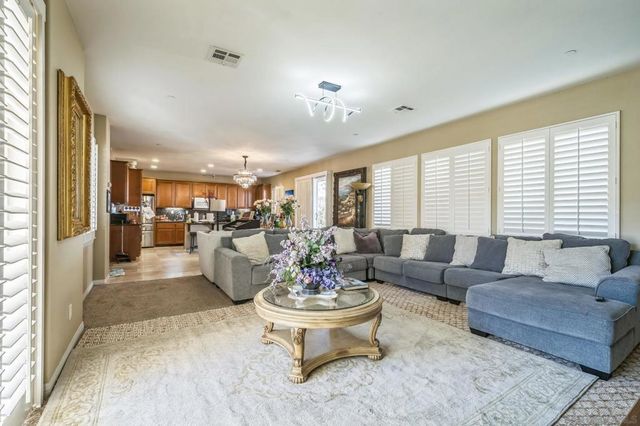 3152 Beven Dr, Escondido, CA 92027