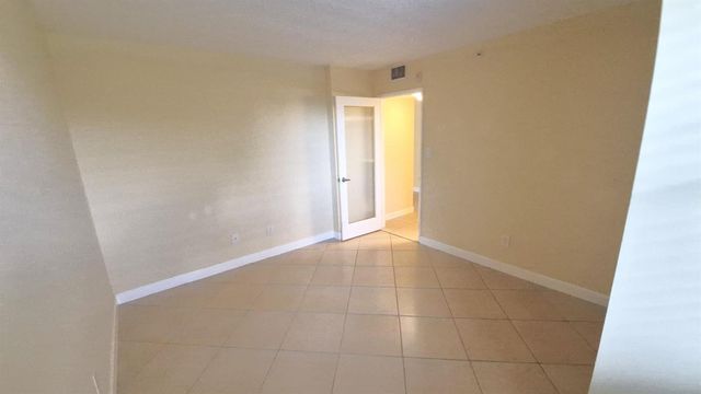 820 Lavers Circle G409, Delray Beach, FL 33444