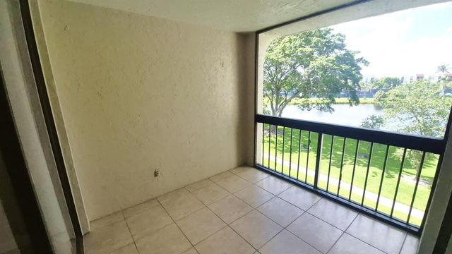 820 Lavers Circle G409, Delray Beach, FL 33444