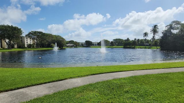 820 Lavers Circle G409, Delray Beach, FL 33444