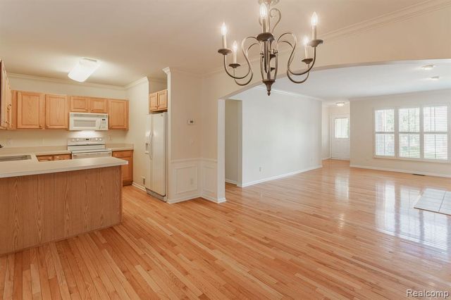 159 Allenhurst Avenue, Royal Oak, MI 48067