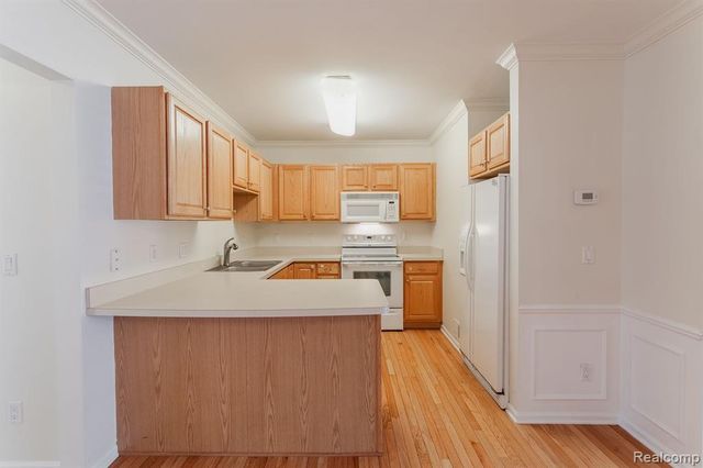 159 Allenhurst Avenue, Royal Oak, MI 48067