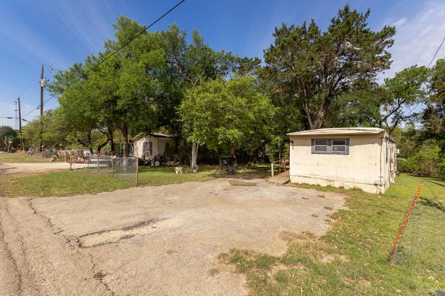 435 Burr Oak LN, Canyon Lake, TX 78133