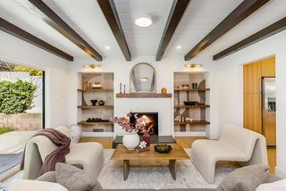 5511 S Corning Ave, Ladera Heights, CA 90056