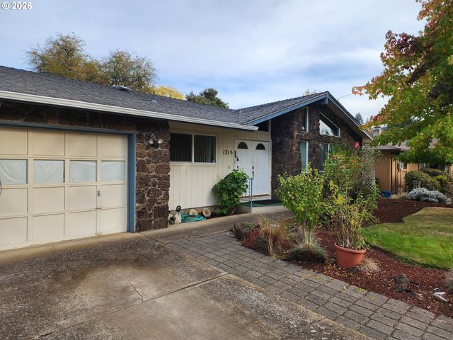 1315 DEBRICK Rd, Eugene, OR 97401