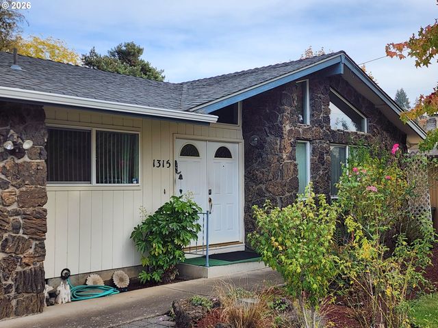 1315 DEBRICK Rd, Eugene, OR 97401