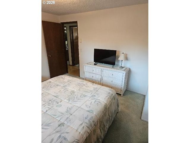 1315 DEBRICK Rd, Eugene, OR 97401
