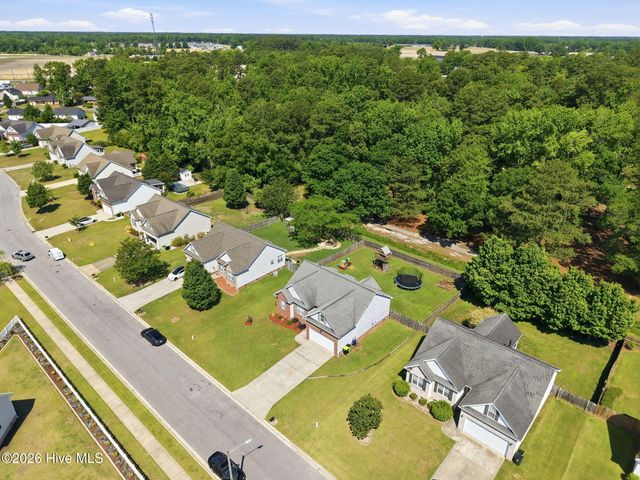 2752 Barefoot Lane, Winterville, NC 28590