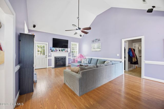 2752 Barefoot Lane, Winterville, NC 28590