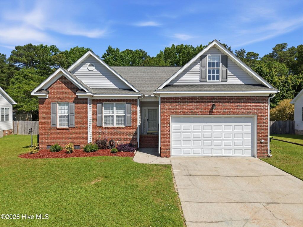 2752 Barefoot Lane, Winterville, NC 28590