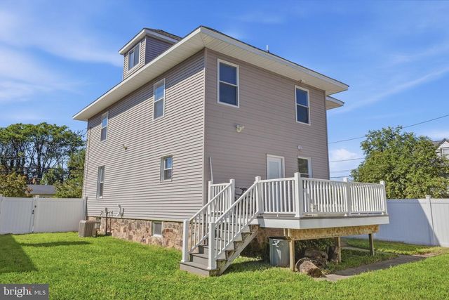 115 WAVERLY PL, Hamilton, NJ 08609