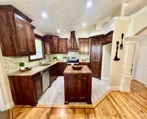 16548 N Yorkshire Lane, Nampa, ID 83687