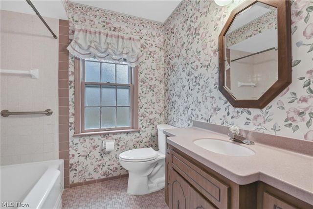 25891 Chaucer Drive, Westlake, OH 44145