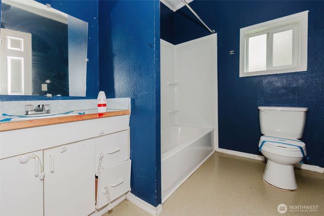 8740 SE Yeshua Lane, Port Orchard, WA 98367