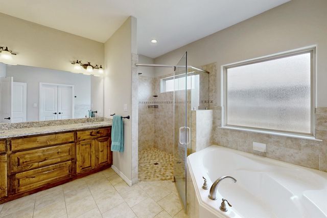 511 Sunny ST, Caldwell, TX 77836