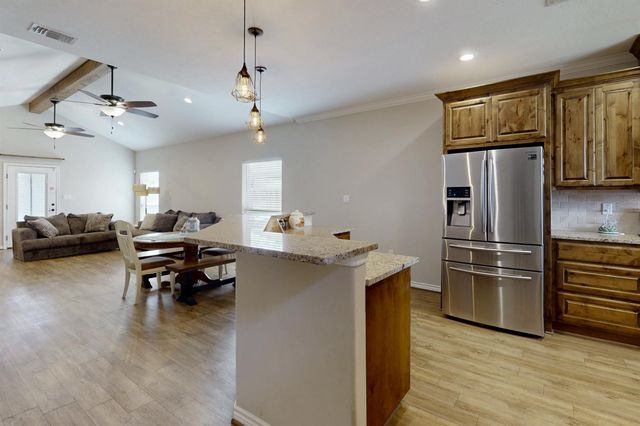 511 Sunny ST, Caldwell, TX 77836