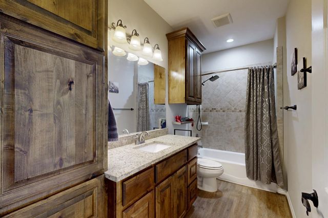 511 Sunny ST, Caldwell, TX 77836