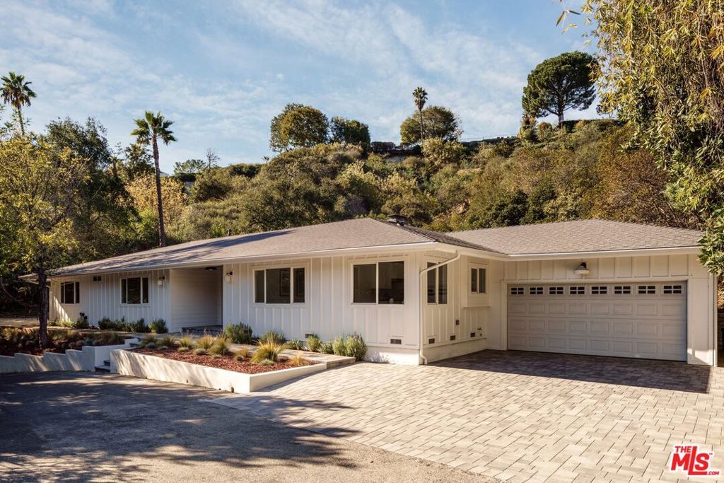 4031 Deerhorn Drive, Sherman Oaks, CA 91403