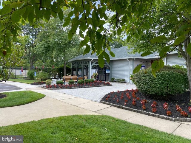 4304-B ADELAIDE DR, Mount Laurel, NJ 08054