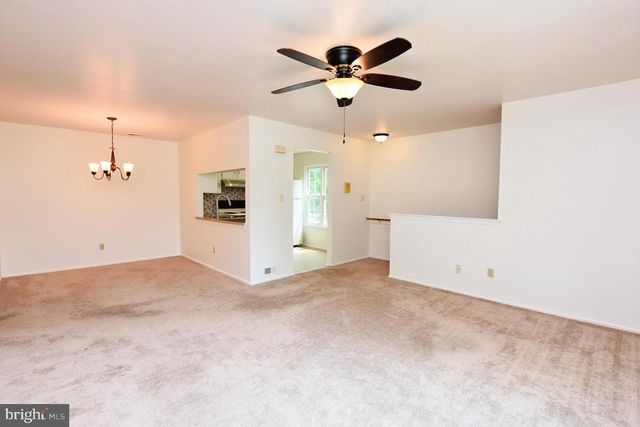 4304-B ADELAIDE DR, Mount Laurel, NJ 08054