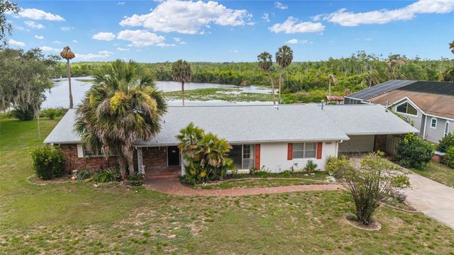 35237 MULHOLLAND DRIVE, Fruitland Park, FL 34731