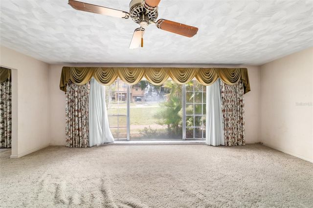 35237 MULHOLLAND DRIVE, Fruitland Park, FL 34731