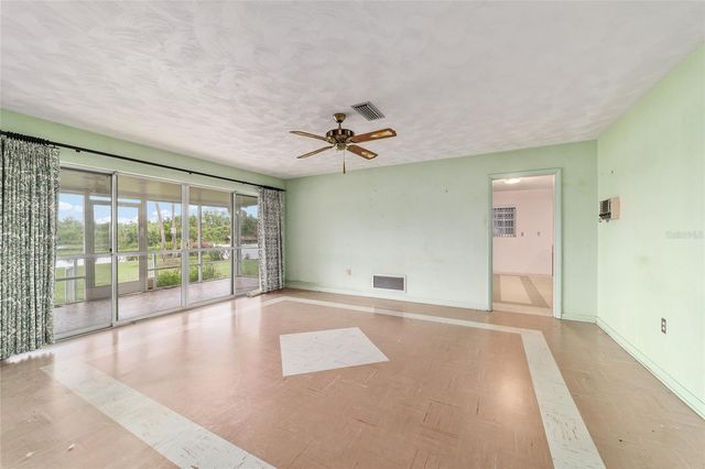 35237 MULHOLLAND DRIVE, Fruitland Park, FL 34731