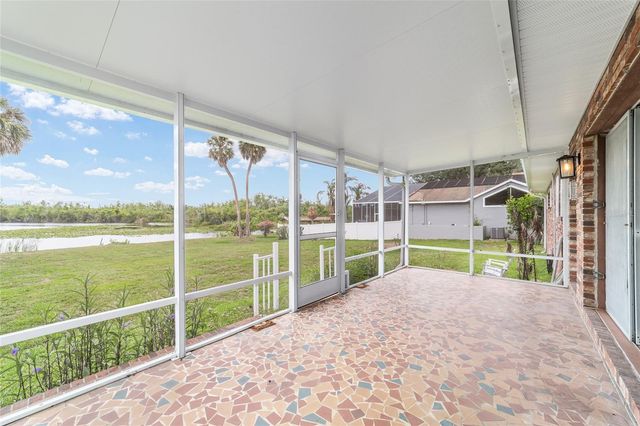 35237 MULHOLLAND DRIVE, Fruitland Park, FL 34731