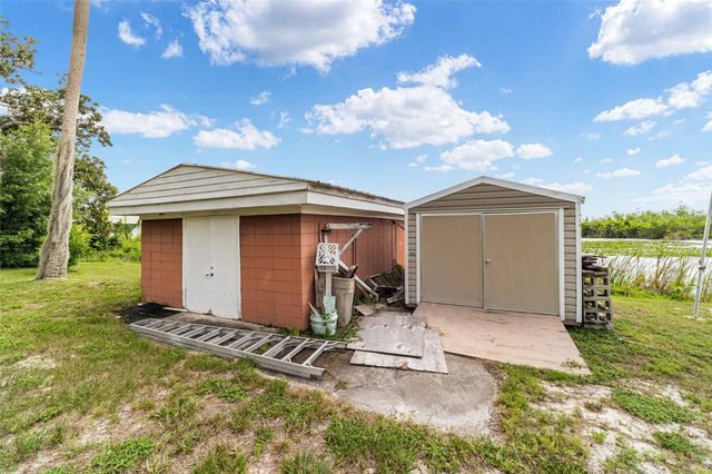 35237 MULHOLLAND DRIVE, Fruitland Park, FL 34731