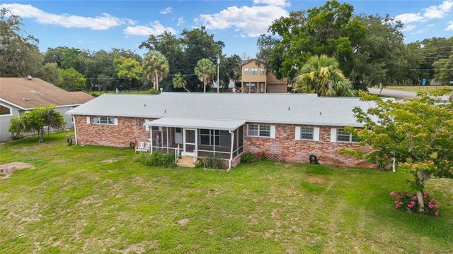 35237 MULHOLLAND DRIVE, Fruitland Park, FL 34731