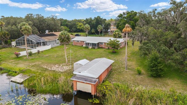 35237 MULHOLLAND DRIVE, Fruitland Park, FL 34731