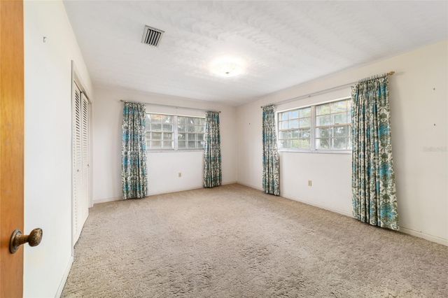 35237 MULHOLLAND DRIVE, Fruitland Park, FL 34731