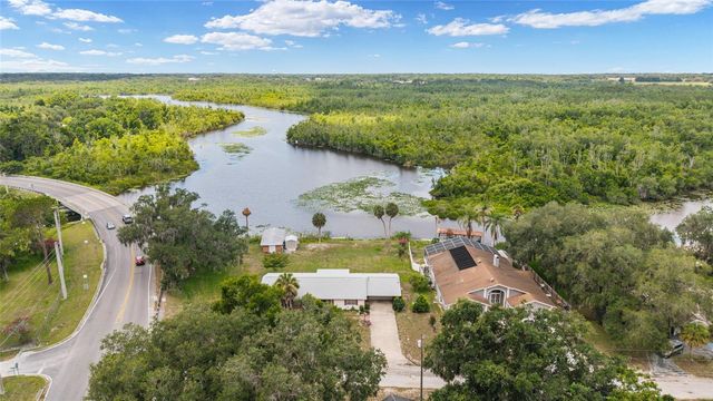 35237 MULHOLLAND DRIVE, Fruitland Park, FL 34731