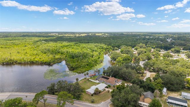 35237 MULHOLLAND DRIVE, Fruitland Park, FL 34731