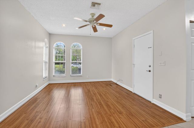 21270 Vía Eden, Boca Raton, FL 33433
