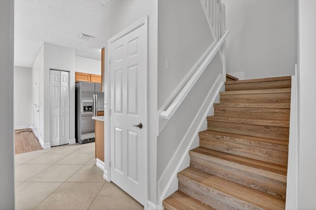21270 Vía Eden, Boca Raton, FL 33433