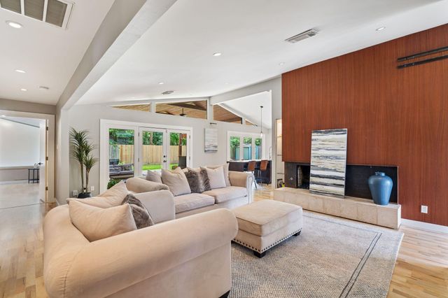 9223 Rangely Drive, Houston, TX 77055