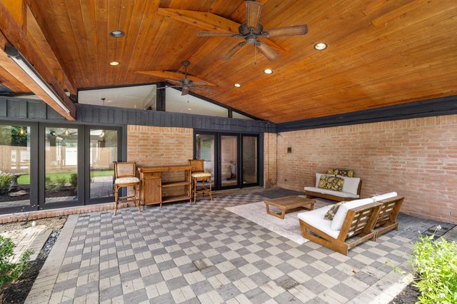 9223 Rangely Drive, Houston, TX 77055