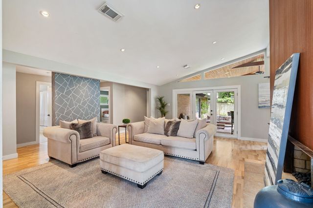 9223 Rangely Drive, Houston, TX 77055