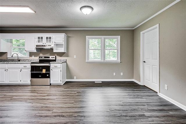 207 E Academy Street, Randleman, NC 27317
