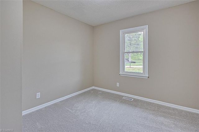 207 E Academy Street, Randleman, NC 27317